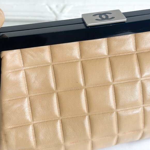 Chanel Vintage Chocolate Bar Frame Pochette Bag - Picture 9 of 16